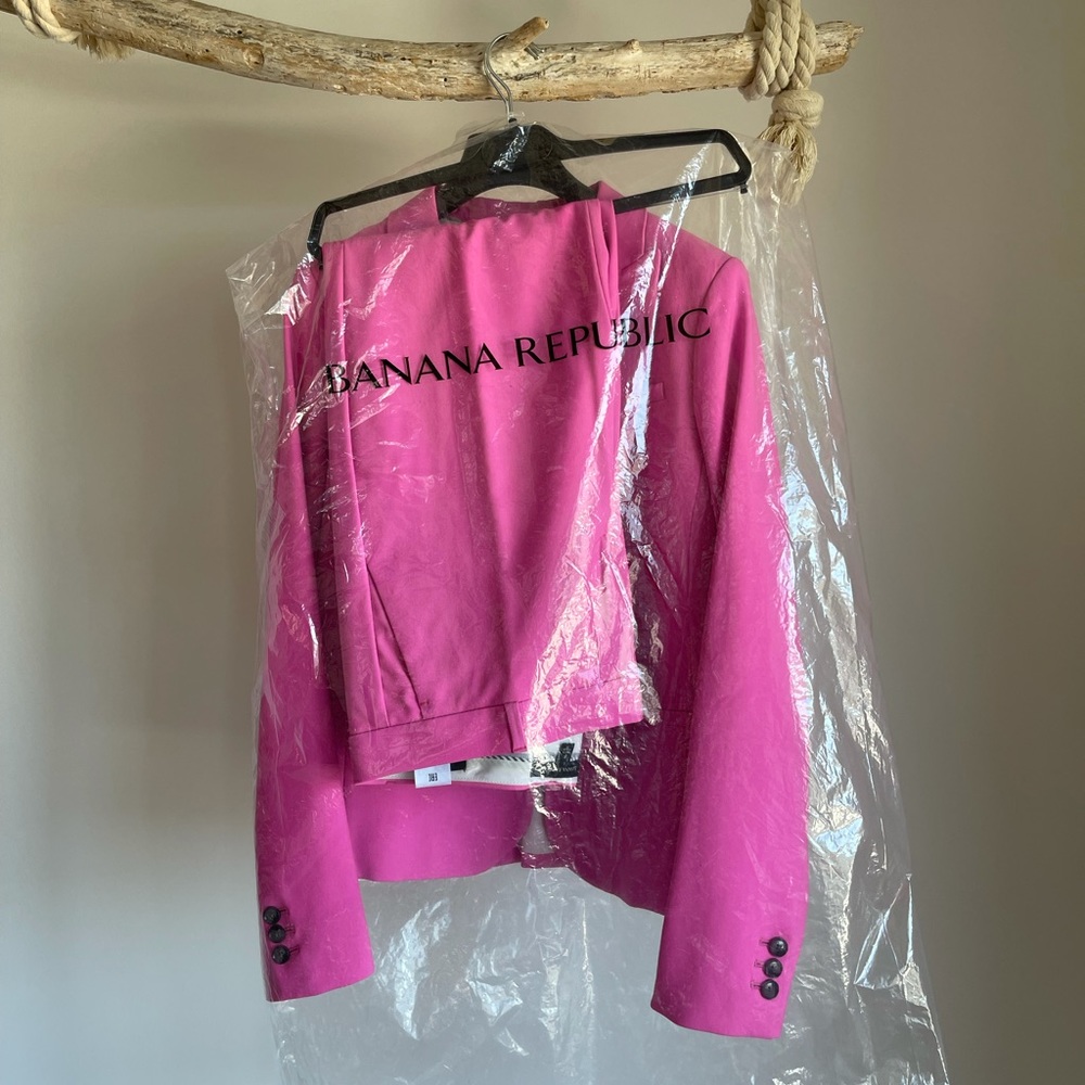 BANANA REPUBLIC SUIT SIZE 6
